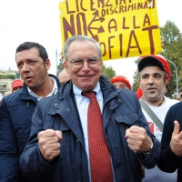 Foto Nicoloro G.  16/10/2010 Roma  Manifestazione nazionale Fiom-CGIL con cortei e comizio finale in piazza San Giovanni. nella foto Guglielmo Epifani