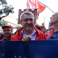 Foto Nicoloro G. 12/10/2013 Roma Manifestazione nazionale in difesa della Costituzione, ” La via maestra “, organizzata dalla FIOM. nella foto Maurizio Landini 