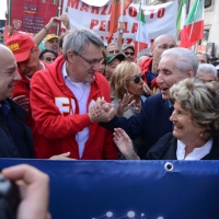 Foto Nicoloro G. 12/10/2013 Roma Manifestazione nazionale in difesa della Costituzione, ” La via maestra “, organizzata dalla FIOM. nella foto Augusto Zagrebelsky – Maurizio Landini – Stefano Rodotà - Sandra Bonsanti   