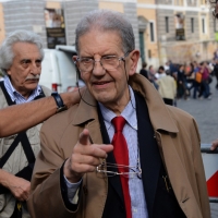 Foto Nicoloro G. 12/10/2013 Roma Manifestazione nazionale in difesa della Costituzione, ” La via maestra “, organizzata dalla FIOM. nella foto Salvatore Settis  