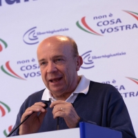 Foto Nicoloro G. 02/06/2013 Bologna Manifestazione in difesa della Costituzione organizzata da " Libertà e Giustizia " dal titolo " Non è cosa vostra ". nella foto Gustavo Zagrebelsky