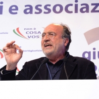 Foto Nicoloro G. 02/06/2013 Bologna Manifestazione in difesa della Costituzione organizzata da " Libertà e Giustizia " dal titolo " Non è cosa vostra ". nella foto Beppe Giulietti