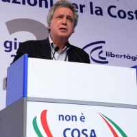Foto Nicoloro G. 02/06/2013 Bologna Manifestazione in difesa della Costituzione organizzata da " Libertà e Giustizia " dal titolo " Non è cosa vostra ". nella foto Nando Dalla Chiesa
