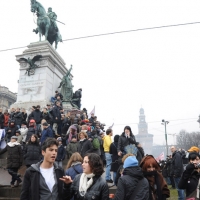 Foto Nicoloro G. 13/02/2011 Milano Manifestazione delle donne " Se non ora quando ? " per la dignita' del soggetto donna e contro Berlusconi. nella foto Piazza Cairoli gremita all'inverosimile