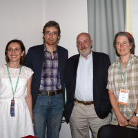 Foto Nicoloro G. 14/06/2013 Rimini Sesta edizione di " Mare di libri ", festival dei ragazzi che leggono, tre giorni di incontri, dibattiti, presentazioni dedicati ai ragazzi che amano la letteratura e la lettura. nella foto Alice Billi – Andrea Gnassi – Toni Capuozzo – Deborah Ellis