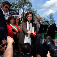 Foto Nicoloro G.   25/04/2014  Marzabotto ( Bologna )   Si celebra nella cittadina medaglia d' oro al Valore Militare la Festa della LIberazione con la partecipazione del presidente della Camera. nella foto molti saluti ne strette di mano per il presidente della Camera Laura Boldrini.