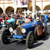 Foto Nicoloro G. 18/05/2012 Ravenna La 36° edizione del Rally 1000 Miglia, che conta la partecipazione di ben 382 auto storiche, passa da Ravenna per il controllo a timbro. nella foto Un auto partecipante