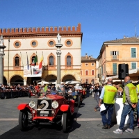 Foto Nicoloro G. 18/05/2012 Ravenna La 36° edizione del Rally 1000 Miglia, che conta la partecipazione di ben 382 auto storiche, passa da Ravenna per il controllo a timbro. nella foto Un auto partecipante