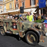 Foto Nicoloro G. 18/05/2012 Ravenna La 36° edizione del Rally 1000 Miglia, che conta la partecipazione di ben 382 auto storiche, passa da Ravenna per il controllo a timbro. nella foto Sandro Teodori