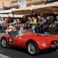 Foto Nicoloro G. 18/05/2012 Ravenna La 36° edizione del Rally 1000 Miglia, che conta la partecipazione di ben 382 auto storiche, passa da Ravenna per il controllo a timbro. nella foto Un auto partecipante