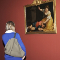Foto Nicoloro G. 21/09/2011 Milano Presentata alla stampa la mostra ” Artemisia Gentileschi. Storia di una passione “, al palazzo Reale dal 22 settembre 2011 al 29 gennaio 2012. nella foto Visitatori in una sala della Mostra