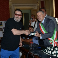 Foto Nicoloro G. 02/09/2013 San Giovanni Persiceto ( Bologna ) Inaugurazione della mostra ” I numeri 10 ” con cimeli, foto e maglie originali appartenute ai più rappresentativi calciatori che hanno ricoperto questo ruolo. nella foto Augusto Scala – Renato Mazzuca  