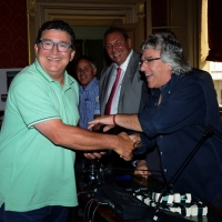 Foto Nicoloro G. 02/09/2013 San Giovanni Persiceto ( Bologna ) Inaugurazione della mostra ” I numeri 10 ” con cimeli, foto e maglie originali appartenute ai più rappresentativi calciatori che hanno ricoperto questo ruolo. nella foto Eraldo Pecci – Marco dall' Olio   