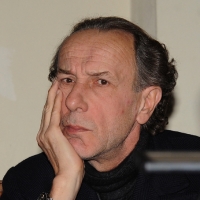 Foto Nicoloro G. 23/11/2011 Milano Presentata al palazzo Reale la mostra ” La transavanguardia italiana ” curata da Achille Bonito Oliva e che restera’ aperta al pubblico dal 24 novembre 2011 al 04 marzo 2012. L’ iniziativa mette in mostra cinque artisti contemporanei e sessantasei opere. nella foto Enzo Cucchi