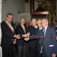Foto Nicoloro G. 27/09/2011 Ravenna E’ stata inaugurata, sotto il patrocinio della Presidenza della Repubblica e della Banca d’ Italia, la mostra ” L’ eredita’ di Luigi Einaudi. La nascita dell’ Italia repubblicana e la costruzione dell’ Europa “, che ripercorre la vita del grande statista. nella foto Fabrizio Matteucci – Antonio Patuelli – Luigi Einaudi – Roberto Einaudi – Lanfranco Gualtieri