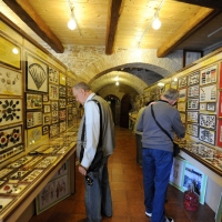 Foto Nicoloro G. 03/01/2012 Santarcangelo di Romagna ( Rimini ) Primo ed unico in Italia " Museo del bottone ", ricco di 8500 pezzi provenienti da tutto il mondo. nella foto Una sala del museo