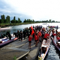 Foto Nicoloro G.  02/09/2014   Ravenna   Nona edizione dell' IDBF,  Campionati Mondiali per club di di Dragon Boat. Partecipano 27 nazioni, 5300 atleti, 129 club che gareggeranno nelle tre categorie Open maschili, femminili e misti. nella foto equipaggi all' imbarco.