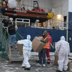 Foto Nicoloro G.   03/01/2024   Porto Corsini - Ravenna   Ha attraccato nel porto di Ravenna la nave di Medici senza Frontiere Geo Barents con a bordo 336 migranti. Di questi 229 sono uomini, 3 donne e 34 minori di cui 27 non accompagnati. Provenienti da diversi paesi, come Pakistan, Eritrea, Egitto, Yemen, Siria e anche Palestina, verrano ripartiti equamente, secondo un piano del Viminale, tra Lombardia, Toscana ed Emilia-Romagna. nella foto vengono cxaricati a bordo generi di prima assistenza come coperte e calzature.