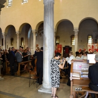 Foto Nicoloro G. 08/09/2013 Ravenna Tra le varie celebrazioni per il 692esimo anniversario della morte di Dante Alighieri anche la tradizionale offerta da parte del Comune di Firenze dell’ olio che alimenta la lampada nella tomba del Sommo Poeta. nella foto Musica e coro durante la celebrazione della S. Messa nella Basilica di San Francesco