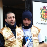 Foto Nicoloro G. 17/02/2013 Ravenna E’ partito da Ravenna il ” Magio Bike Tour ” , dalle iniziali dei nomi dei due protagonisti, Marco Meini e Giovanni Gondolini,ovvero il giro del mondo in bicicletta, 5 continenti, 5 anni, 100.000 chilometri. Nella foto Giovanni Gondolini – Marco Meini