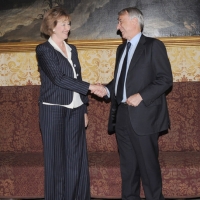 Foto Nicoloro G. 01/06/2011 Milano Passaggio di consegne a palazzo Marino dall’ ex sindaco Letizia Moratti al neo eletto Giuliano Pisapia. nella foto Letizia Moratti – Giuliano Pisapia