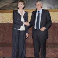 Foto Nicoloro G. 01/06/2011 Milano Passaggio di consegne a palazzo Marino dall’ ex sindaco Letizia Moratti al neo eletto Giuliano Pisapia. nella foto Letizia Moratti – Giuliano Pisapia