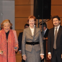 Foto Nicoloro G. Milano 07/12/2010 Edizione 2010 dell’ Ambrogino d’ oro, manifestazione che premia con ” civiche benemerenze ” semplici cittadini, associazioni, professionisti, artisti meritevoli.  nella foto Rosellina Archinto – Letizia Moratti – Manfredi Palmeri