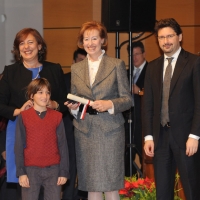 Foto Nicoloro G. Milano 07/12/2010 Edizione 2010 dell’ Ambrogino d’ oro, manifestazione che premia con ” civiche benemerenze ” semplici cittadini, associazioni, professionisti, artisti meritevoli.  nella foto Alessandra Kustermann – Letizia Moratti – Manfredi Palmeri