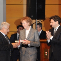 Foto Nicoloro G. Milano 07/12/2010 Edizione 2010 dell’ Ambrogino d’ oro, manifestazione che premia con ” civiche benemerenze ” semplici cittadini, associazioni, professionisti, artisti meritevoli.  nella foto Alberto Martinelli – Letizia Moratti – Manfredi Palmeri