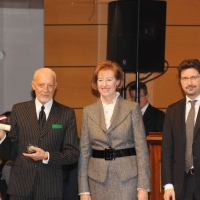 Foto Nicoloro G. Milano 07/12/2010 Edizione 2010 dell’ Ambrogino d’ oro, manifestazione che premia con ” civiche benemerenze ” semplici cittadini, associazioni, professionisti, artisti meritevoli.  nella foto Lorenzo Riva – Letizia Moratti – Manfredi Palmeri