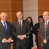 Foto Nicoloro G. 07/12/2011 Milano Tradizionale consegna degli Ambrogini d' oro, massima onorificenza cittadina. nella foto Girolamo Sirchia – Giuliano Pisapia – Basilio Rizzo
