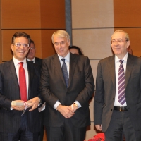 Foto Nicoloro G. 07/12/2011 Milano Tradizionale consegna degli Ambrogini d' oro, massima onorificenza cittadina. nella foto Gennaro D' Avanzo – Giuliano Pisapia – Basilio Rizzo
