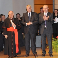 Foto Nicoloro G. 07/12/2011 Milano Tradizionale consegna degli Ambrogini d' oro, massima onorificenza cittadina. nella foto Dionigi Tettamanzi – Giuliano Pisapia – Basilio Rizzo
