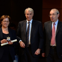 Foto Nicoloro G.  07/12/2013  Milano  Assegnati gli Ambrogini d' oro e le Menzioni speciali ai cittadini che più si sono distinti nelle rispettive attività. nella foto Marisa Fiorani, che ritira l' Ambrogino per conto di Denise Cosco figlia di Lea Garofalo, il sindaco Giuliano Pisapia e il presidente del Consiglio comunale Basilio Rizzo.