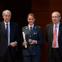 Foto Nicoloro G.  07/12/2013  Milano  Assegnati gli Ambrogini d' oro e le Menzioni speciali ai cittadini che più si sono distinti nelle rispettive attività. nella foto la campionessa mondiale di canottaggio Laura Milani tra il sindaco Giuliano Pisapia e il presidente del Consiglio comunale Basilio Rizzo.