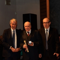 Foto Nicoloro G.  07/12/2014    Milano    Tradizionale cerimonia della consegna degli Ambrogini da parte del Comune di Milano. nella foto il filosofo Carlo Sini tra il sindaco Giuliano Pisapia e il presidente del Consiglio comunale Basilio Rizzo
