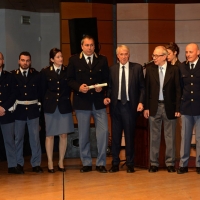 Foto Nicoloro G.   07/12/2015  Milano    Edizione 2015 della tradizionale cerimonia di consegna degli Ambrogini da parte del Comune di Milano. nella foto agenti del Commissariato PS di Quarto Oggiaro con il sindaco Giuliano Pisapia e il presidente del Consiglio comunale Basilio Rizzo