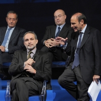 Foto Nicoloro G. 20/11/2010 Ravenna, Trentanovesima edizione del " Premio Guidarello per il Giornalismo d' autore ". nella foto Pier Luigi Vercesi – Bruno Vespa