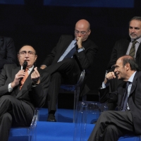 Foto Nicoloro G. 20/11/2010 Ravenna, Trentanovesima edizione del \" Premio Guidarello per il Giornalismo d\' autore \". nella foto Pippo Baudo - Bruno Vespa