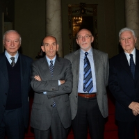 Foto Nicoloro G.  01/12/2013  Ravenna   Quarantaduesima edizione del " Premio Guidarello per il Giornalismo d' Autore "  organizzato dalla Confindustria Ravenna. nella foto da sinistra i giornalisti Piero Angela, premio televisione alla carriera, Domenico Quirico, premio per la sezione Nazionale /cultura, Paolo Rumiz, premio per la sezione Turismo/società, e il generale Mario Arpino, premio per la sezione Nazionale/società.