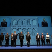 Foto Nicoloro G.  30/11/2014   Ravenna    43° edizione del " Premio Guidarello per il Giornalismo d' Autore ". nella foto tutti in piedi durante l' esecuzione dell' Inno d' Italia.
