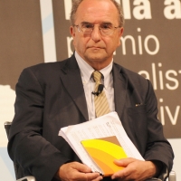 Foto Nicoloro G. 16/06/2011 Riccione (RN) Nell’ ambito della diciassettesima edizione del ” Premio Ilaria Alpi per il giornalismo televisivo “, dal titolo ” Esserci per la verita’ “, si e’ svolto un dibattito, ” Il filo rosso delle verita’ “, con l’ intento di rintracciare ” il filo rosso ” che unisce il caso Ilaria Alpi alle stragi e ai delitti che hanno insanguinato il nostro paese. nella foto Sergio Materia