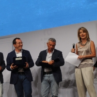 Foto Nicoloro G. 08/09/2012 Riccione ( Rimini ) Terza e conclusiva giornata della diciottesima edizione del " Premio Ilaria Alpi ", premio giornalistico televisivo che gode dell' Alto Patronato della Presidenza della Repubblica. nella foto Claudio Pappaianni – Andrea Postiglione – Attilio Bolzoni – Tiziana Ferrario – Serena Dandini
