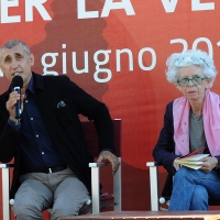 Foto Nicoloro G. 15/06/2011 Riccione (RN) Inaugurata la diciassettesima edizione del " Premio Ilaria Alpi per il giornalismo televisivo " dal titolo " Esserci per la verita' " con tre eventi : la presentazione di un libro in memoria del padre della giornalista uccisa in Somalia, una mostra fotografica sulla Somalia e l' installazione " L' opera al nero ". nella foto Pasquale D' Alessio – Mariangela Gritta Grainer