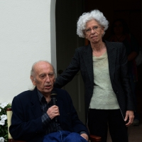 Foto Nicoloro G.  04/09/2014   Riccione ( Rimini )  Ventesima edizione del " Premio giornalistico televisivo Ilaria Alpi " a venti anni dall' uccisione della giornalista di Rai 3 e del suo cameraman avvenuta a Mogadiscio il 20 marzo 1994. nella foto lo storico inviato della Rai Italo Moretti che riceve il premio alla carriera, e Mariangela Gritta Grainer, presidente Associazione Ilaria Alpi.