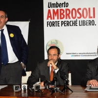 Foto Nicoloro G. 18/01Foto Nicoloro G. 18/01/2013 Milano Presentazione del ” Centro popolare Lombardo con Ambrosoli per la Lombardia “. nella foto Enrico Marcora – Umberto Ambrosoli – Valerio Bettoni