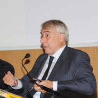 Foto Nicoloro G. 13/10/2011 Milano Presentazione del libro ” Decapitati. Perche’ abbiamo la classe dirigente che non ci meritiamo “. nella foto Giuliano Pisapia