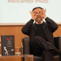 Foto Nicoloro G. 17/01/2011 Milano Presentazione del libro \" Prima la musica, poi le parole \", autobiografia del maestro Riccardo Muti. nella foto Riccardo Muti