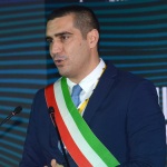 28/10/2019  Ravenna   Presentazione del progetto Iswec (Inertial Sea Energy Converter), organizzato da Eni per produrre energia dal moto ondoso, alla presenza del presidente del Consiglio. In occasione dell’evento sarà anche firmato un importante accordo con Fincantieri, Terna e CDP. nella foto il sindaco di Ravenna Michele De Pascale.
