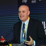 Foto Nicoloro G.   28/10/2019  Ravenna   Presentazione del progetto Iswec (Inertial Sea Energy Converter), organizzato da Eni per produrre energia dal moto ondoso, alla presenza del presidente del Consiglio. In occasione dell’evento sarà anche firmato un importante accordo con Fincantieri, Terna e CDP. nella foto l' a.d. di Eni Claudio Descalzi durante il suo intervento.